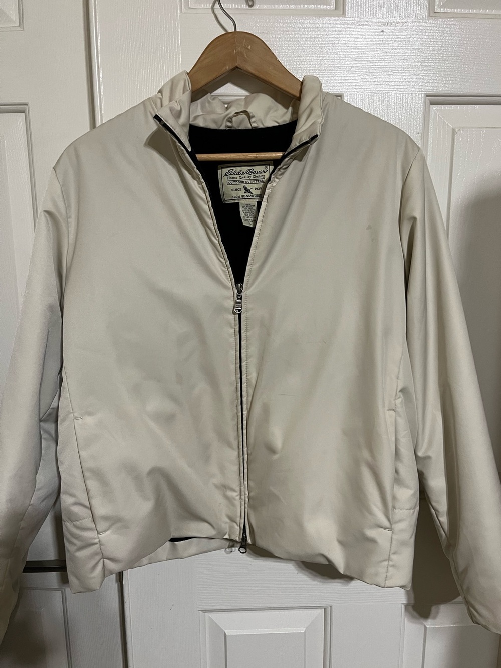 Eddie Bauer Men’s Off-White Windbreaker Jacket
15-01